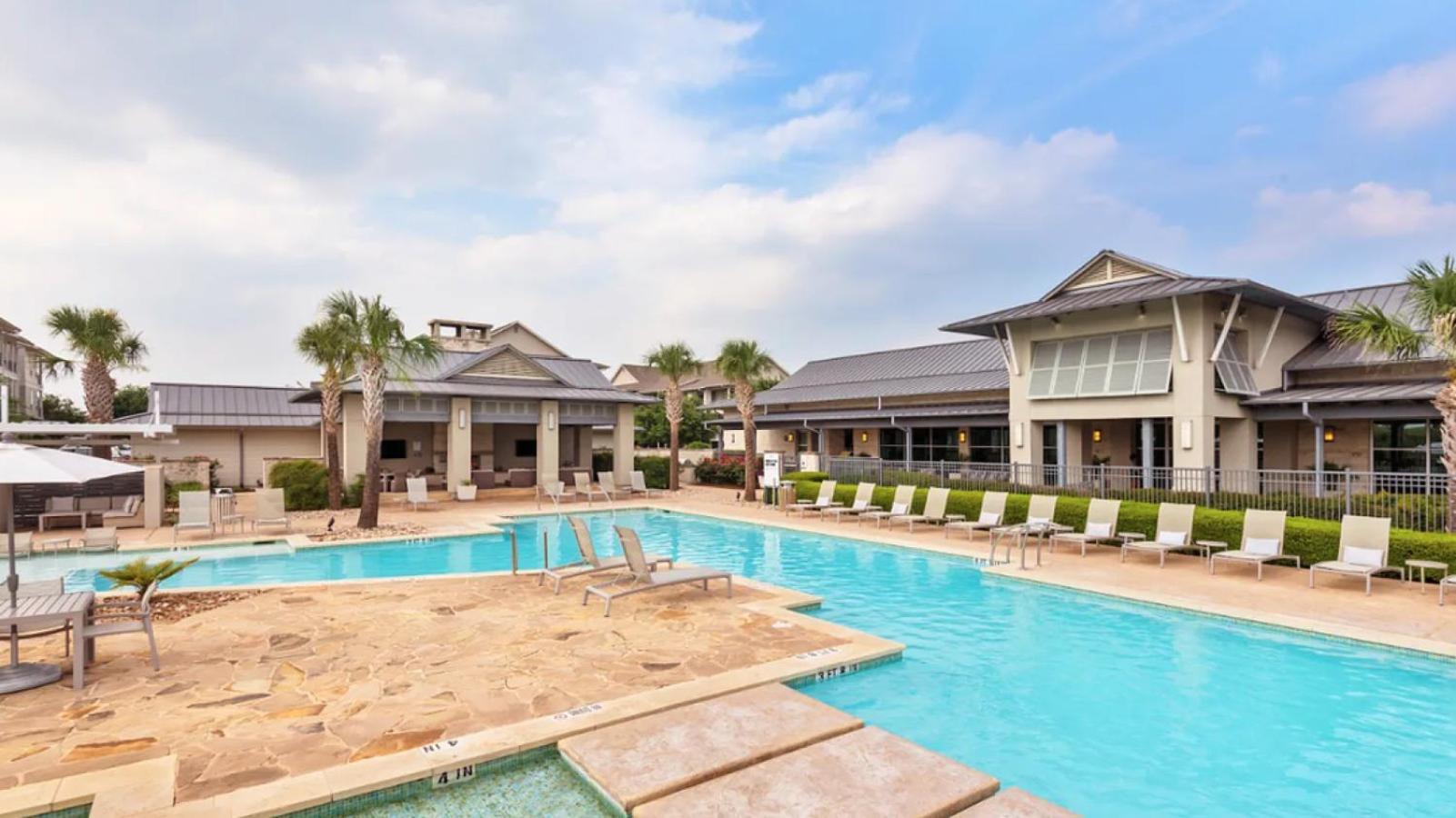 Landing At The Green At Plum Creek - 2 Bedrooms In Kyle Bagian luar foto
